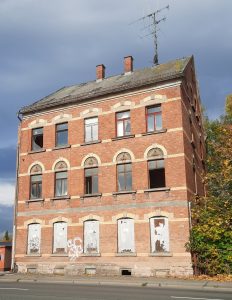 Mehrfamilienhaus mit Potential zur Verwirklichung in Zwickau zu verkaufen